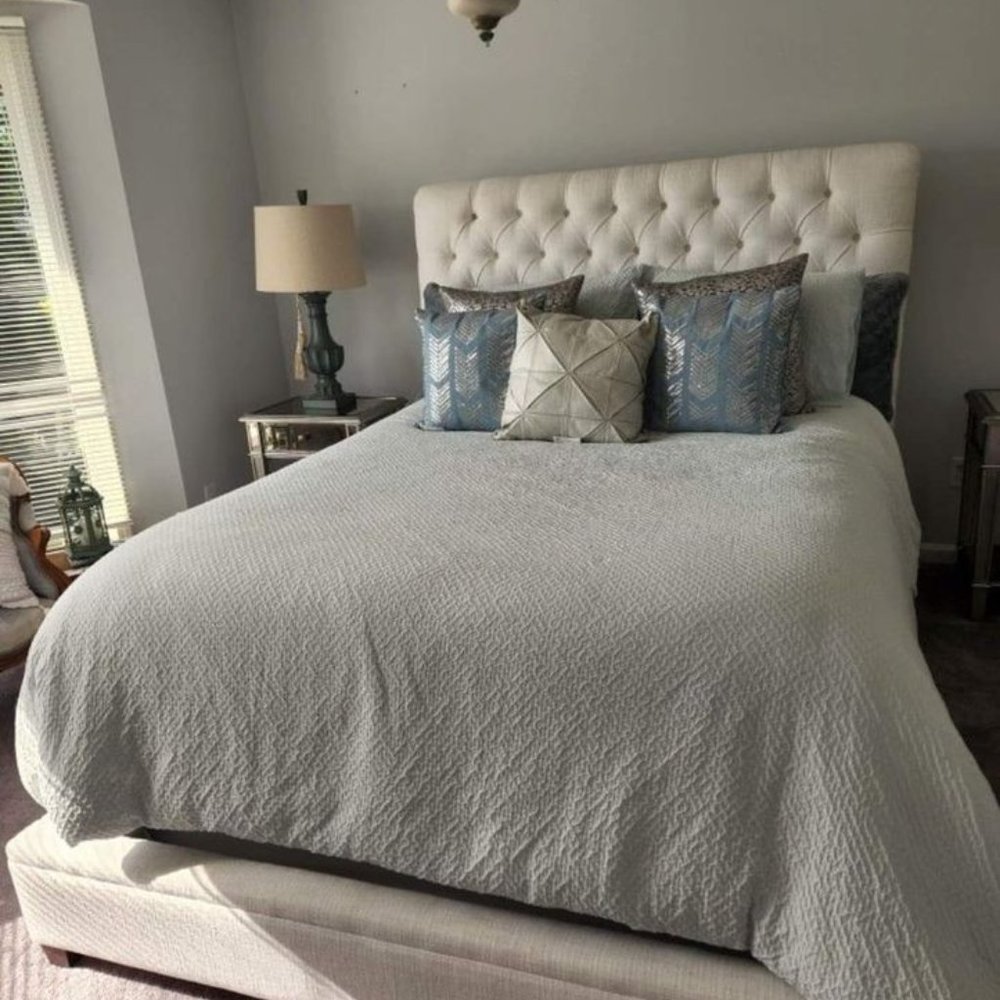 QUEEN Mint duvet+shams with King velvet quilt + shams bedding set. - Picture 2 of 2